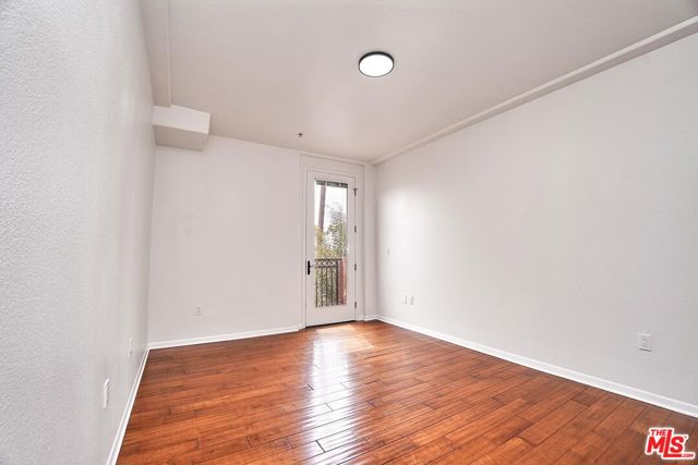 1401 S St Andrews Place, Los Angeles CA: https://media.crmls.org/mediaz/22bae21a-4dc8-4f7f-9cdd-e07f5d69d57b.jpg