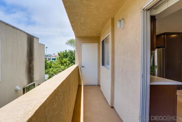 MLS #250039242SD image #32