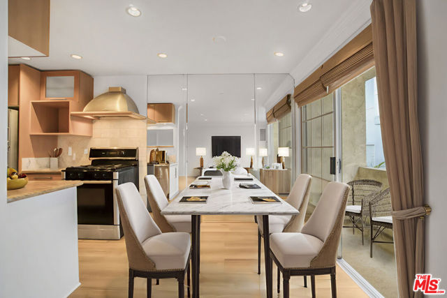 1323 S Carmelina Avenue, Los Angeles CA: https://media.crmls.org/mediaz/22bb658c-2830-4d01-b96c-5c0187a26dcf.jpg