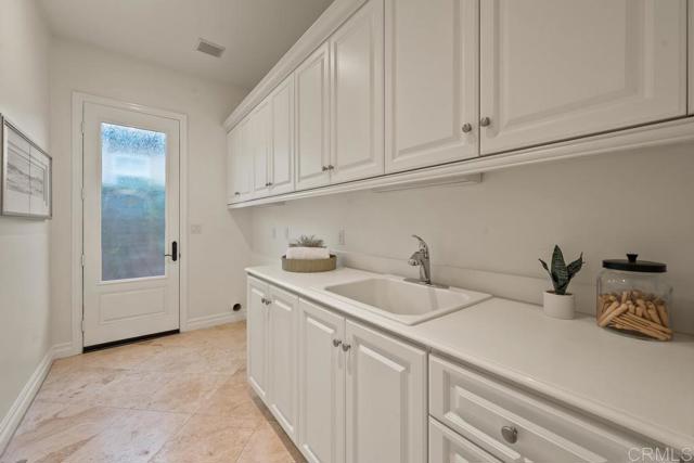 7845 Caminito Camelia, San Diego CA: https://media.crmls.org/mediaz/22bc697b-3f0e-4a35-ae46-457643f3d17a.jpg