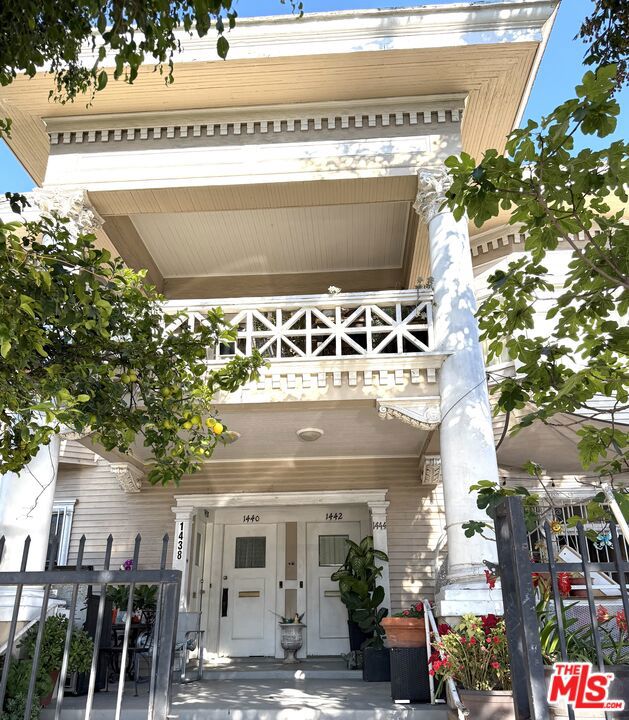 Multifamily at 1438 Magnolia Avenue