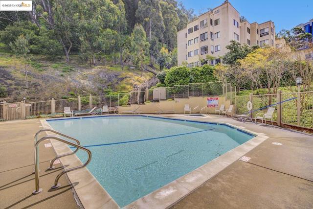 Image 37 of 42 For 545 Pierce St  3002