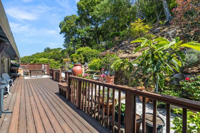 3155 Brittan Avenue, San Carlos CA: https://media.crmls.org/mediaz/22bd4f7e-1938-4e83-a78a-6487c54231ec.jpg