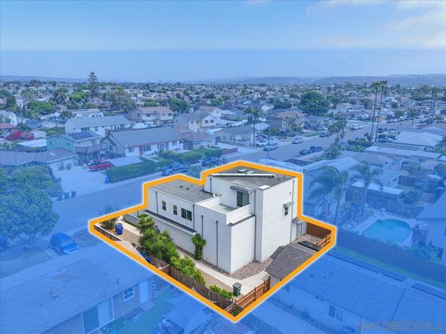 914 10th St, Imperial Beach CA: https://media.crmls.org/mediaz/22bdc69d-09f6-467c-97af-28c73fe6120f.jpg
