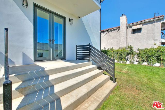 4516 W 63rd Street, Los Angeles CA: https://media.crmls.org/mediaz/22be31f3-84c0-44fd-bb76-31ce8ffc4d10.jpg