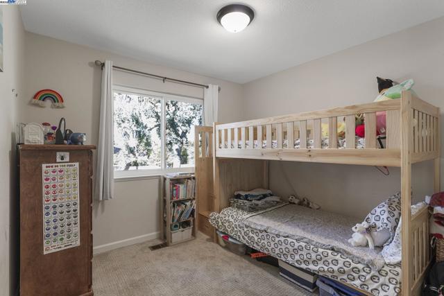 1479 Spring Valley Cmn, Livermore CA: https://media.crmls.org/mediaz/22be8d57-3280-40cf-a897-b0f1040f333c.jpg