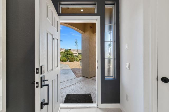44718 Alexandria Vale, Indio CA: https://media.crmls.org/mediaz/22bf00d8-3547-4715-a88a-17ad044556a7.jpg