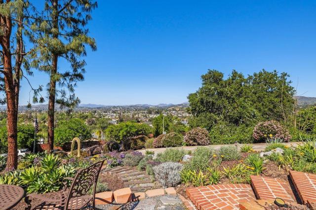 Detail Gallery Image 11 of 53 For 1605 Vista Del Valle, El Cajon,  CA 92019 - 3 Beds | 2/2 Baths