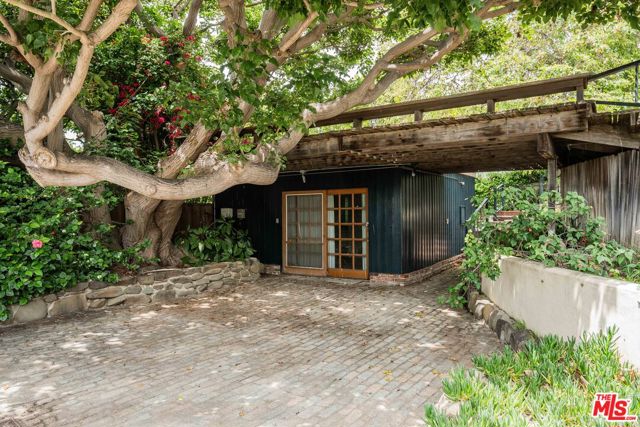 Image 14 of 20 For 560 Tigertail Road