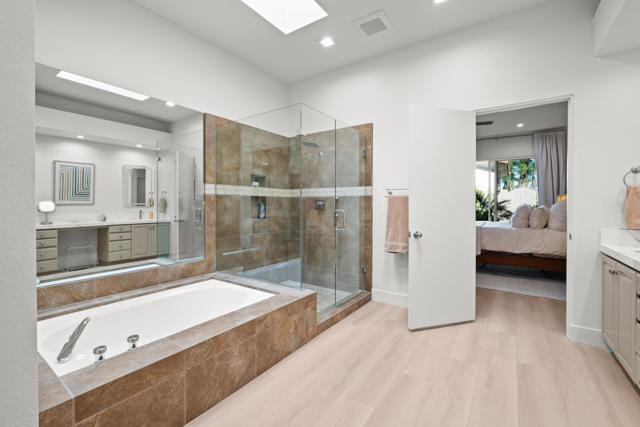 781 Box Canyon Trail, Palm Desert CA: https://media.crmls.org/mediaz/22c13494-4d71-45ac-8e65-d07dedac3421.jpg