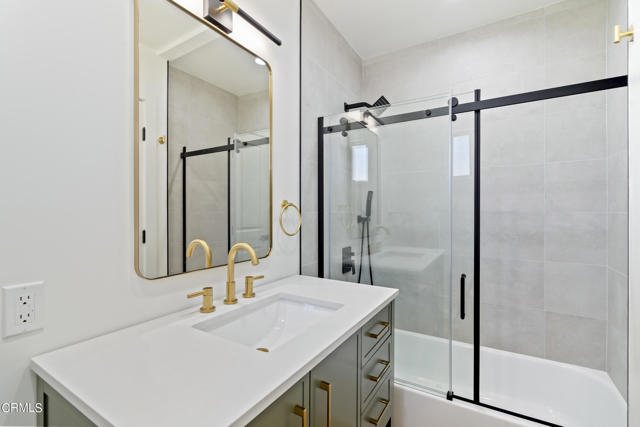 Detail Gallery Image 10 of 35 For 83 S Greenwood Ave, Pasadena,  CA  - 3 Beds | 2 Baths