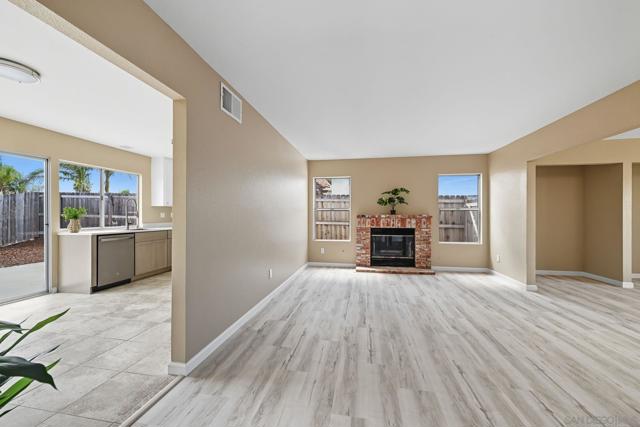 7427 Kamwood St, San Diego CA: https://media.crmls.org/mediaz/22c228e5-15bf-4ee7-8b9c-792653e121ae.jpg