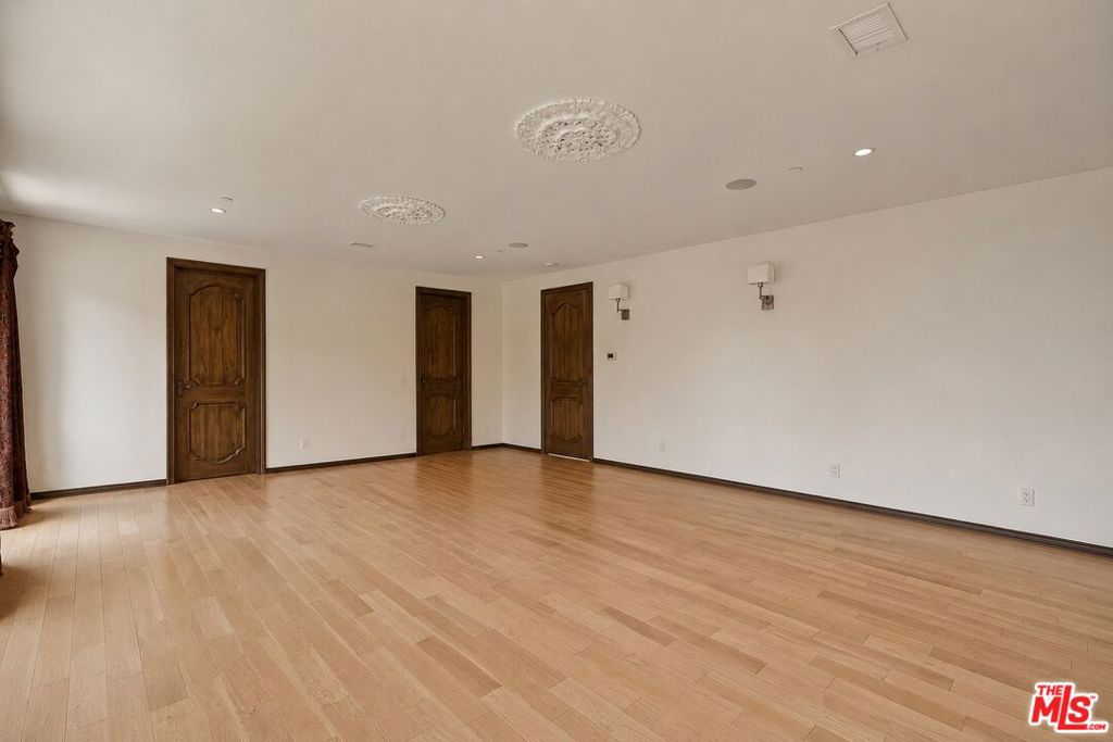 MLS #26871893 image #16