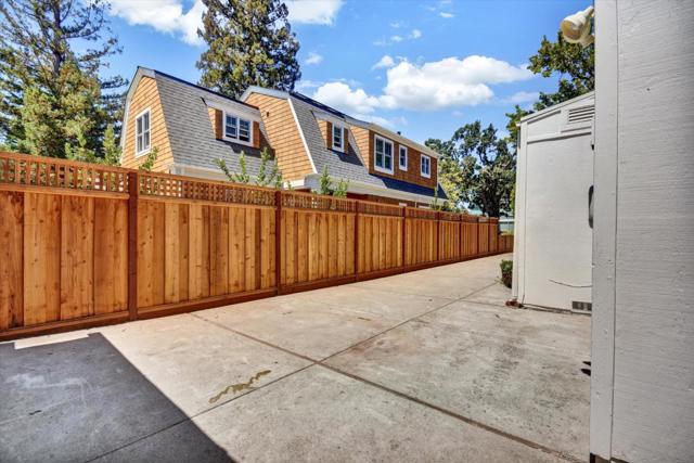 2268 Oberlin Street, Palo Alto CA: https://media.crmls.org/mediaz/22c49218-0fd7-4d48-8af4-bef28f0752b2.jpg