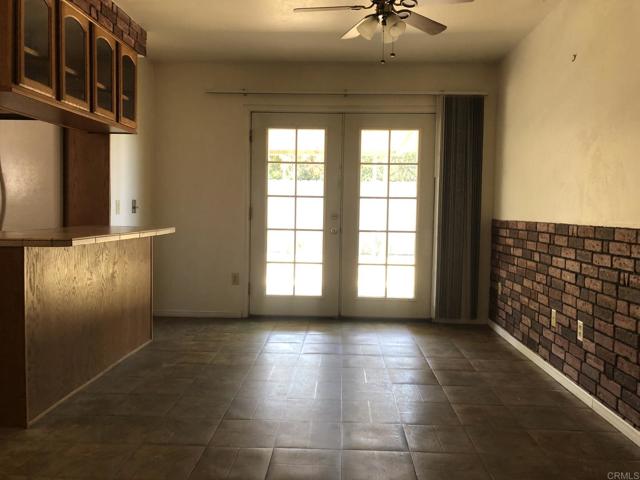 1681 E Mission Avenue, Escondido CA: https://media.crmls.org/mediaz/22c52b78-71b0-400b-b452-b4cd1f5cb678.jpg