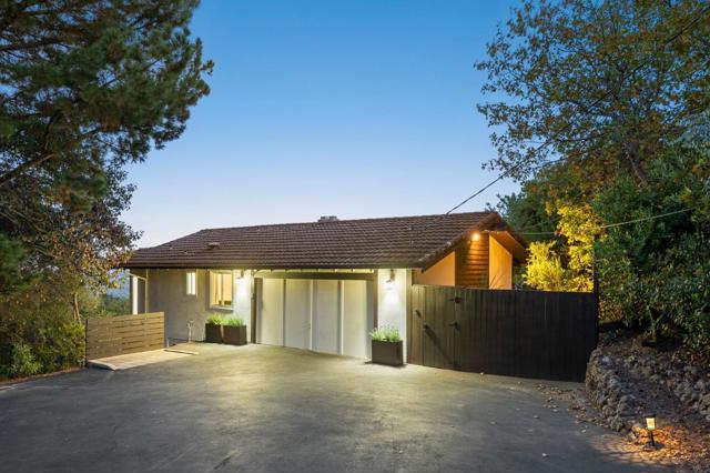 168 Sunrise Drive, Woodside CA: https://media.crmls.org/mediaz/22c54110-57cd-4513-a36b-2c9fbdf7a3f4.jpg