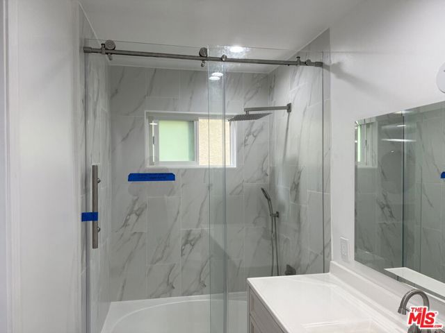 6471 Kanan Dume Road, Malibu CA: https://media.crmls.org/mediaz/22c54c16-6efb-4e1c-90a7-c48ece06488d.jpg