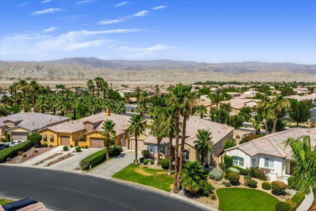 40828 Paganini Drive, Indio CA: https://media.crmls.org/mediaz/22c573a0-b393-430f-9a5d-7a24718dd4ab.jpg