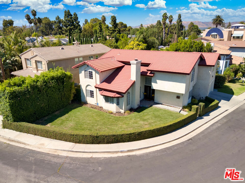 22C59855 Acd9 419F B618 833650A013E0 6347 Wynne Avenue, Tarzana, Ca 91335 &Lt;Span Style='BackgroundColor:transparent;Padding:0Px;'&Gt; &Lt;Small&Gt; &Lt;I&Gt; &Lt;/I&Gt; &Lt;/Small&Gt;&Lt;/Span&Gt;