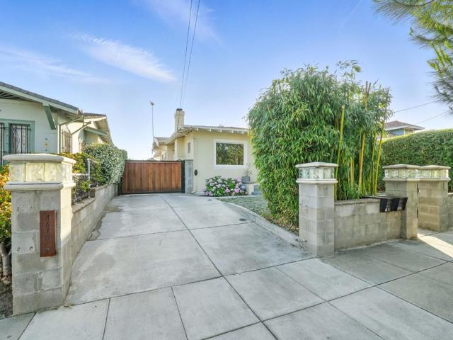 467 N 13th Street, San Jose CA: https://media.crmls.org/mediaz/22c679aa-89e3-4bcd-a777-8f2cb6e8b181.jpg