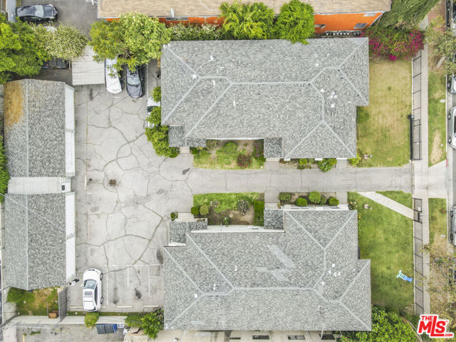 14240 Delano Street, Van Nuys CA: https://media.crmls.org/mediaz/22c6c500-84bf-4413-affb-ac370deaa3b4.jpg