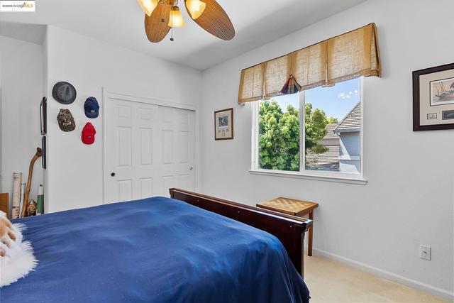 907 Snapdragon Way, Brentwood CA: https://media.crmls.org/mediaz/22c78a75-a090-4531-b768-3b03409b7517.jpg