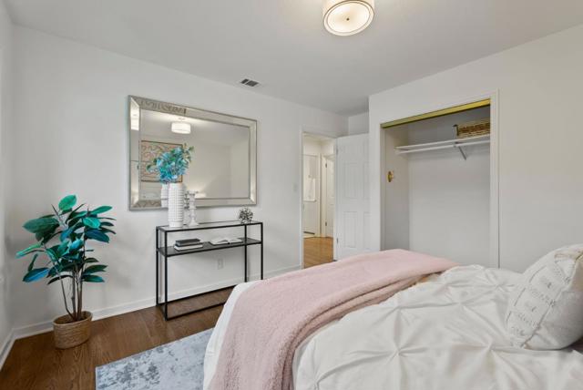 1227 Oak Street, San Mateo CA: https://media.crmls.org/mediaz/22c79d2d-d737-406d-95a6-5b89961e785c.jpg
