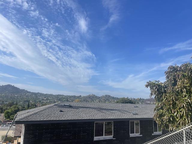 3335 37 S Barcelona St., Spring Valley CA: https://media.crmls.org/mediaz/22c7ca46-5dc7-4e87-98d3-aea7d8c7b25f.jpg