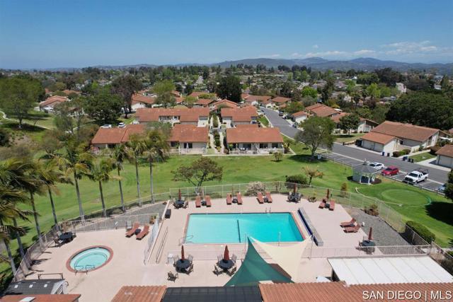 108 S Kihridge LN, Encinitas CA: https://media.crmls.org/mediaz/22c81860-3b82-40ec-a40f-57168fc53145.jpg