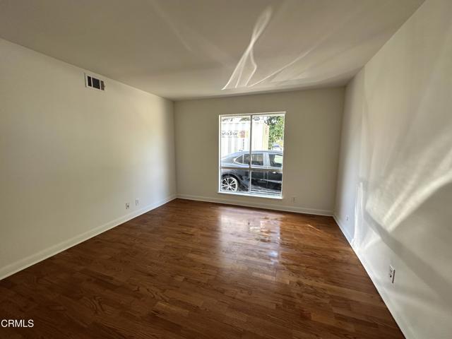 6368 Hunter Street, Ventura CA: https://media.crmls.org/mediaz/22c86da6-6360-49cc-8f0e-15aa0beb539c.jpg