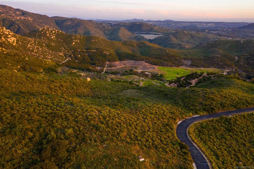 MLS #250030057SD image #21