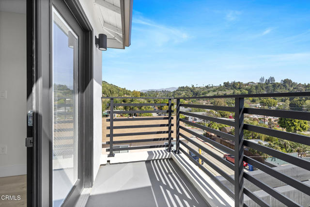 Detail Gallery Image 18 of 20 For 4333 Portola Ave, Los Angeles,  CA 90032 - 4 Beds | 5 Baths