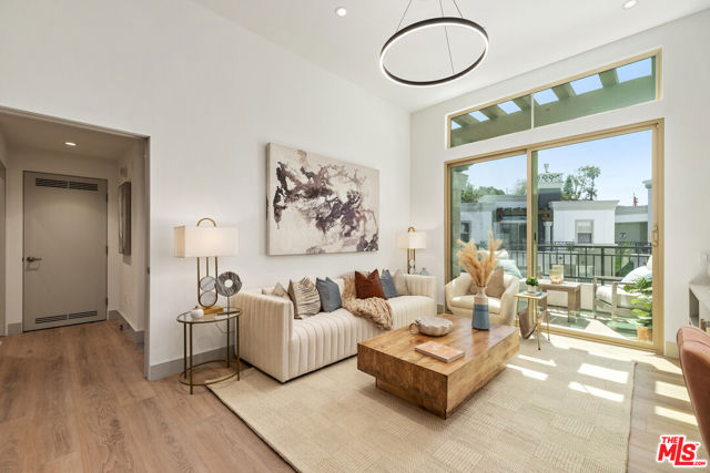 130 S Sepulveda Boulevard, Los Angeles CA: https://media.crmls.org/mediaz/22c8e09a-8f19-4364-b6b8-833bf852e769.jpg