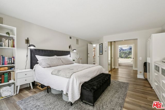 5946 E Calle Principia, Anaheim CA: https://media.crmls.org/mediaz/22cab0f0-6491-4710-b4c6-d1eacc064408.jpg