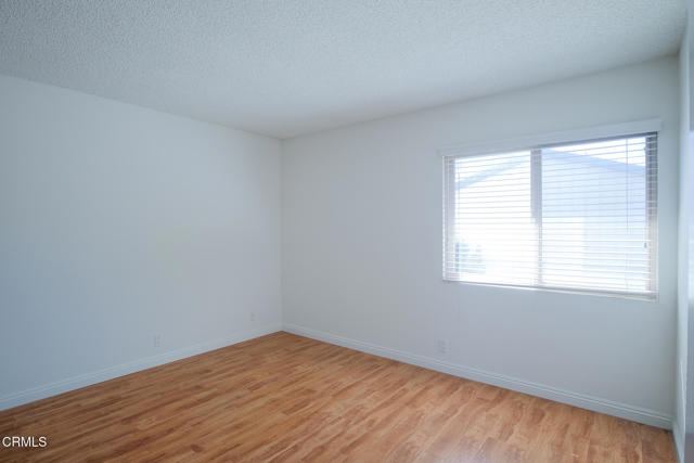 Detail Gallery Image 16 of 26 For 3221 Harbor Bld, Oxnard,  CA 93035 - 3 Beds | 2/1 Baths