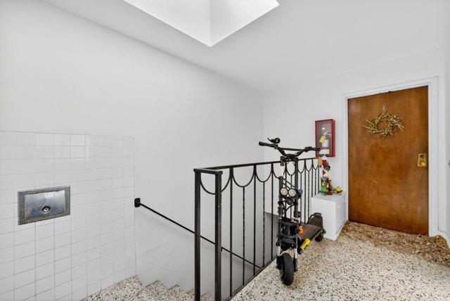 476 7th Avenue, San Francisco CA: https://media.crmls.org/mediaz/22cc451c-615d-448f-b09f-edf4489a5cc5.jpg