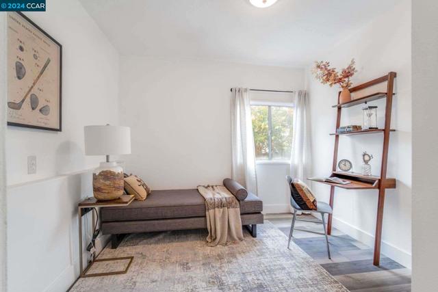 Image 23 of 41 For 2815 San Luis St