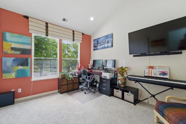 2102 Hillstone Drive, San Jose CA: https://media.crmls.org/mediaz/22cda1dd-e784-4b2e-89ba-46dd2c48a589.jpg