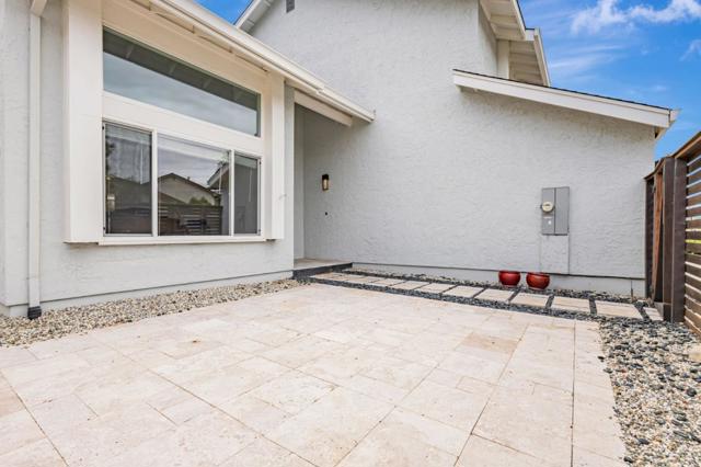 578 Seahorse Lane, Redwood City CA: https://media.crmls.org/mediaz/22cddc3c-ab70-4d68-95eb-4ac166ac9960.jpg