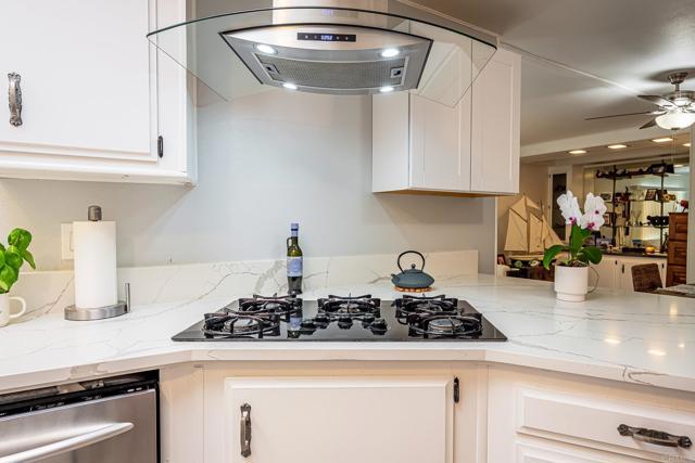 Detail Gallery Image 7 of 65 For 4650 Dulin #229,  Fallbrook,  CA 92028 - 2 Beds | 2 Baths