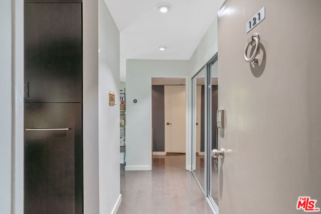 8535 W West Knoll Drive, West Hollywood CA: https://media.crmls.org/mediaz/22cfc318-9996-437f-955b-c87b1915f812.jpg