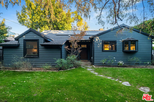 4838 Coldwater Canyon Avenue, Sherman Oaks CA: https://media.crmls.org/mediaz/22d0197d-5e02-47c9-b50e-0e4bc38c6cb4.jpg