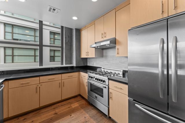 Image 5 of 27 For 311 2nd St  516