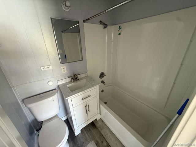 1733 Dahlia Ave, San Diego CA: https://media.crmls.org/mediaz/22d19ab1-79b4-46ef-8f7d-4d77dc4276c0.jpg