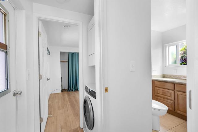 17754 Meekland Ave, Hayward CA: https://media.crmls.org/mediaz/22d23306-11b2-4702-a8f9-6c296990288d.jpg