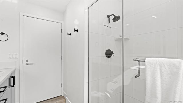 325 7Th Ave, San Diego CA: https://media.crmls.org/mediaz/22d2bdcc-b766-4783-b7cf-ae300a6bde78.jpg