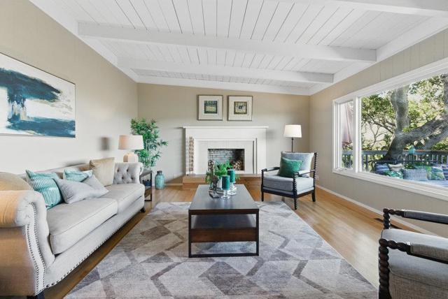 3225 Upper Lock Avenue, Belmont CA: https://media.crmls.org/mediaz/22d2ecb8-d9e3-47c5-b276-58636adc089d.jpg