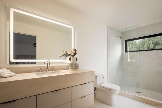 Detail Gallery Image 22 of 39 For 601 N Cedros, Solana Beach,  CA 92075 - 5 Beds | 5/1 Baths