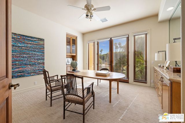 16 Villaggio Place, Rancho Mirage CA: https://media.crmls.org/mediaz/22d38525-5701-4937-a1e0-64a058d664f2.jpg