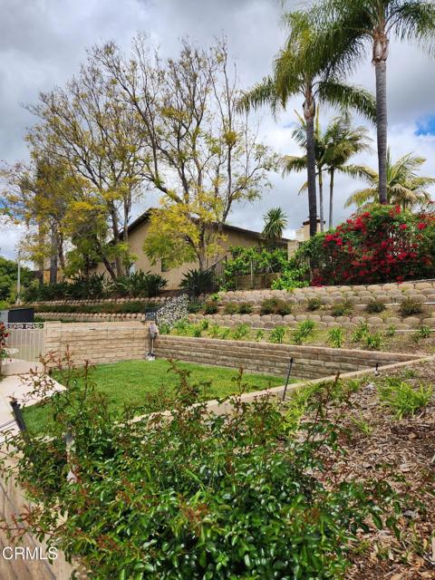 13644 Deering Lane, Moorpark CA: https://media.crmls.org/mediaz/22d3cb17-c2a8-4094-8c45-4ea705c9b290.jpg